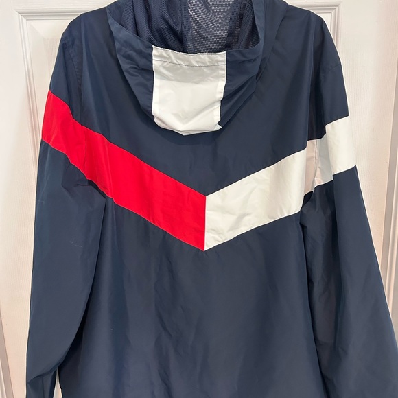 Tommy Hilfiger Men's Windbreaker in Navy with Red and White Stripes Hood Size XL - Picture 2 of 14